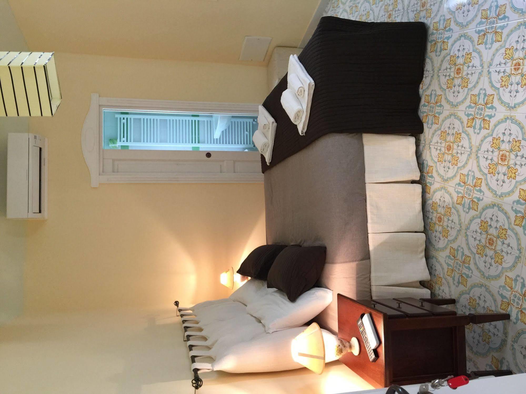 Sine Tempore B&B Mandurie Extérieur photo